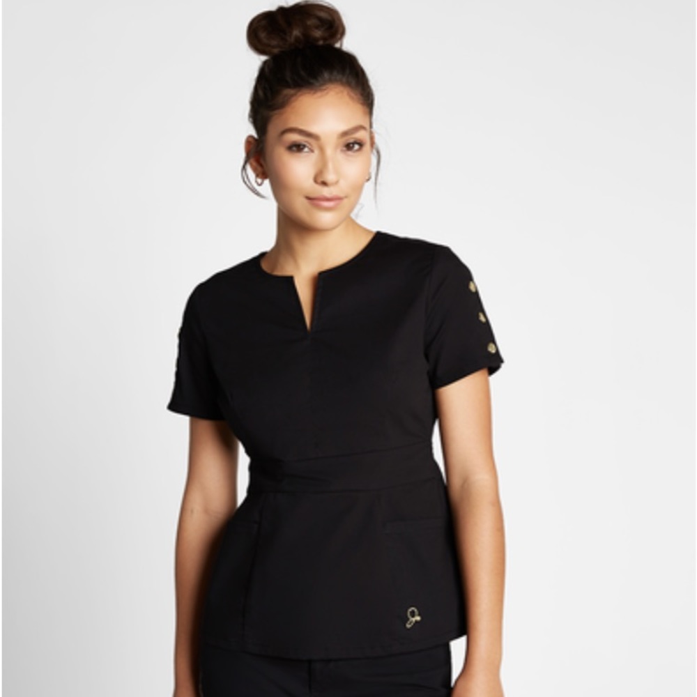 ❌SOLD❌ The Button Sleeve Top Scrub